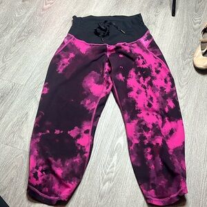 Lululemon leggings. They are like new, I just don’t wear them anymore!